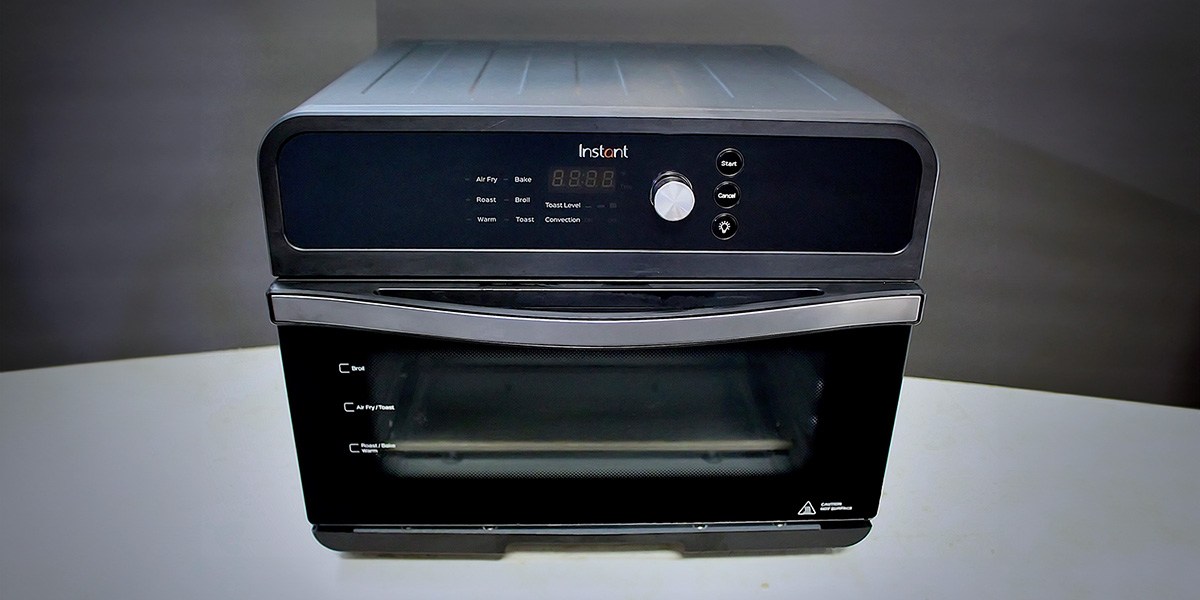 Black Instant Omni Air Fryer Toaster Oven Combo on countertop