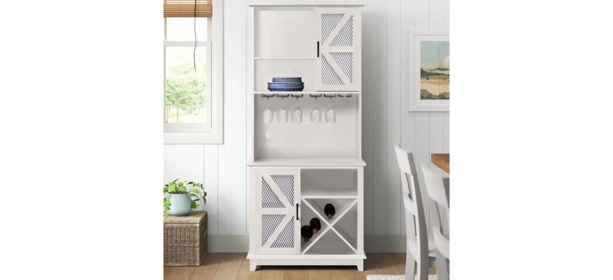 Sand &amp; Stable Wine Bar