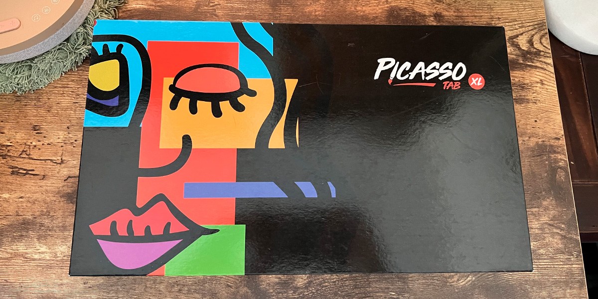 Simbans PicassoTab XL product box on wooden background Simbans PicassoTab XL product box on wooden background