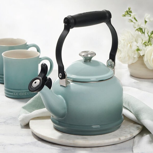 Le Creuset Demi Kettle