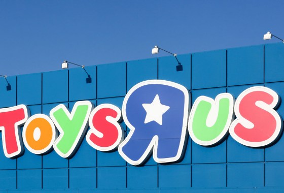 Toys ‘R’ Us to open 30 new stores ahead of the holidays
