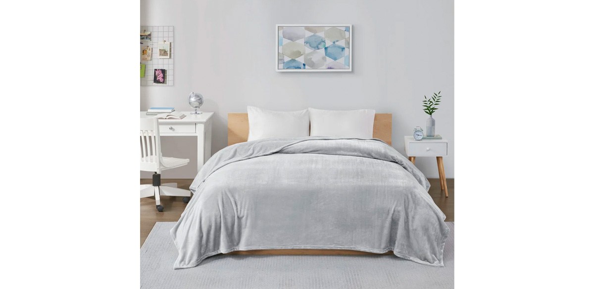 Intelligent Design Plush Oversized Blanket