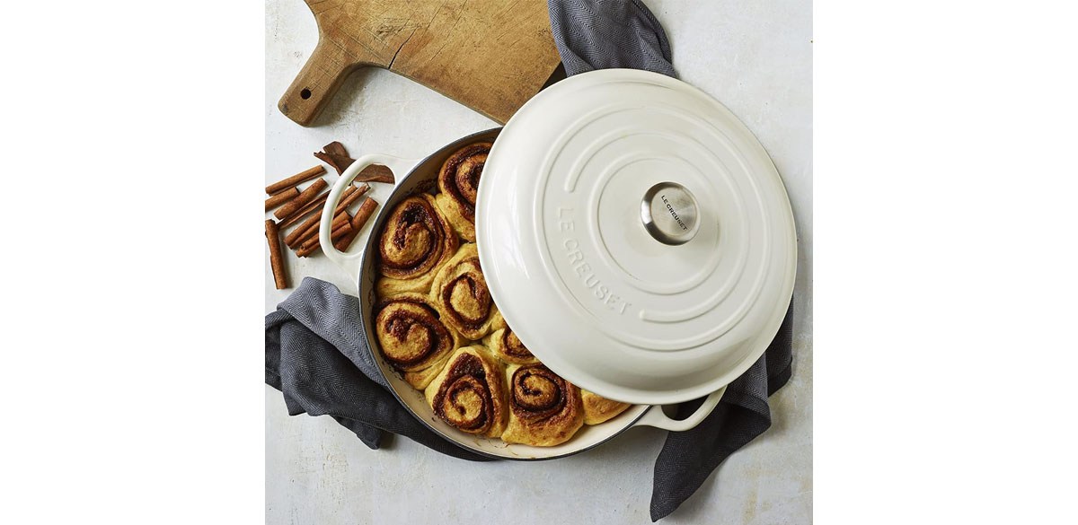 Le Creuset Enameled-Cast-Iron Signature Braiser