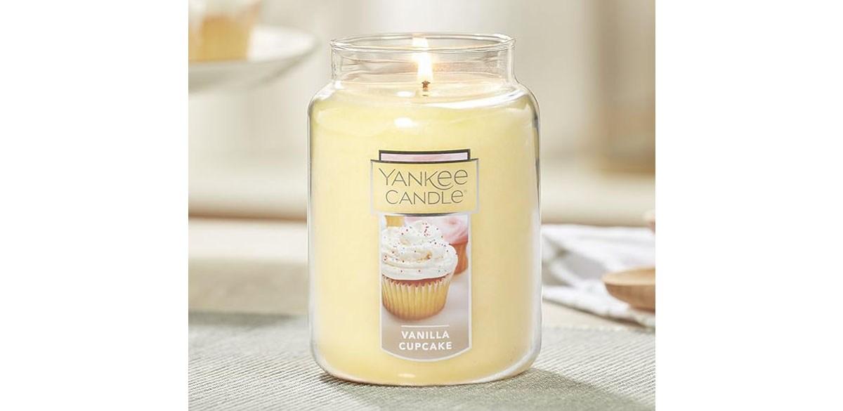 Yankee Candle Vanilla Cupcake Scented Classic 22oz Large Jar