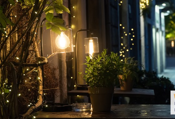 Best outdoor lamp table