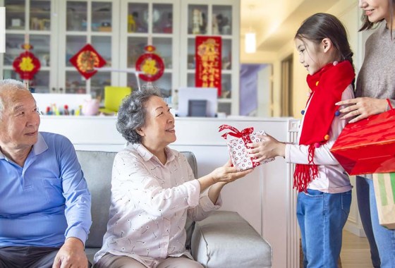 Best high-end gifts for your grandma