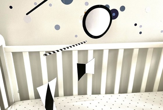 Best black-and-white baby mobile