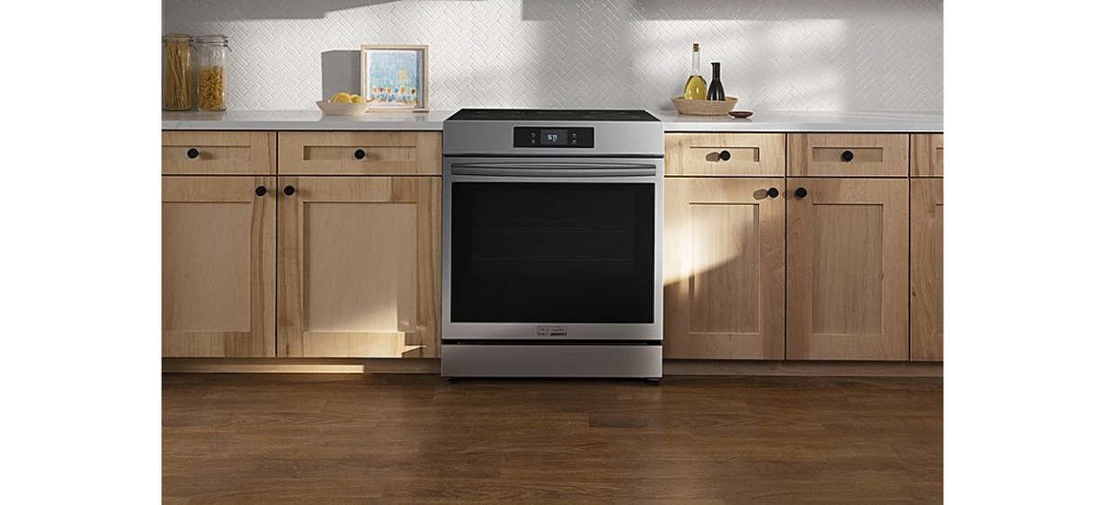 Frigidaire Gallery Freestanding Induction Total Convection Range