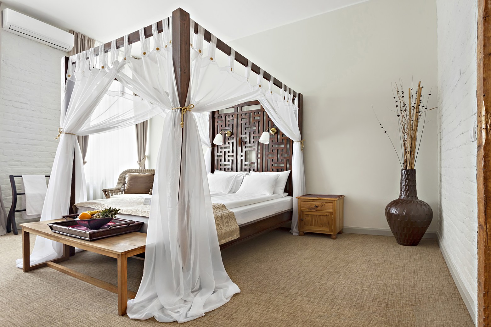 5 Best Canopy Beds June 2021 BestReviews