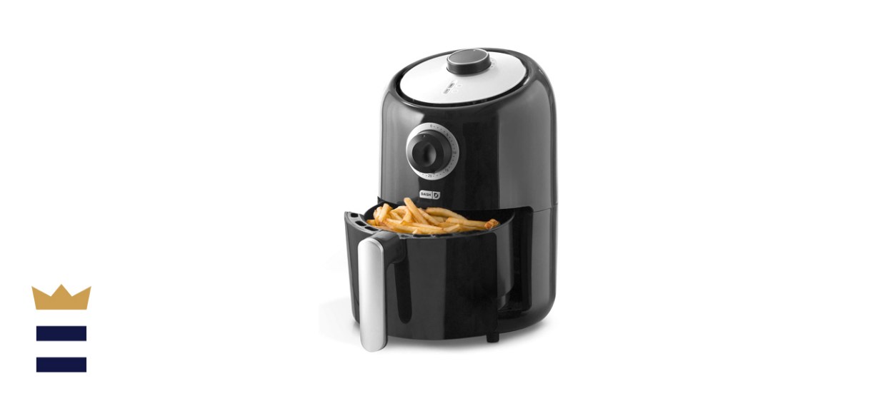 https://cdn11.bestreviews.com/images/v4desktop/image-full-page-cb/dash-compact-air-fryer-8518f7.jpg?p=w1228