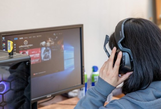 HyperX vs. Razer headset