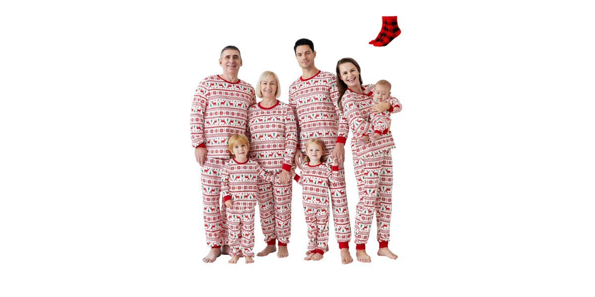 PatPat Reindeer and Snowflake Family Pajamas
